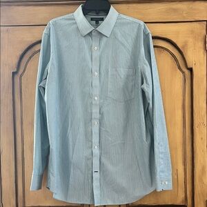 Banana Republic Men's Light Green/White Dress Shirt~No Iron Classic Fit